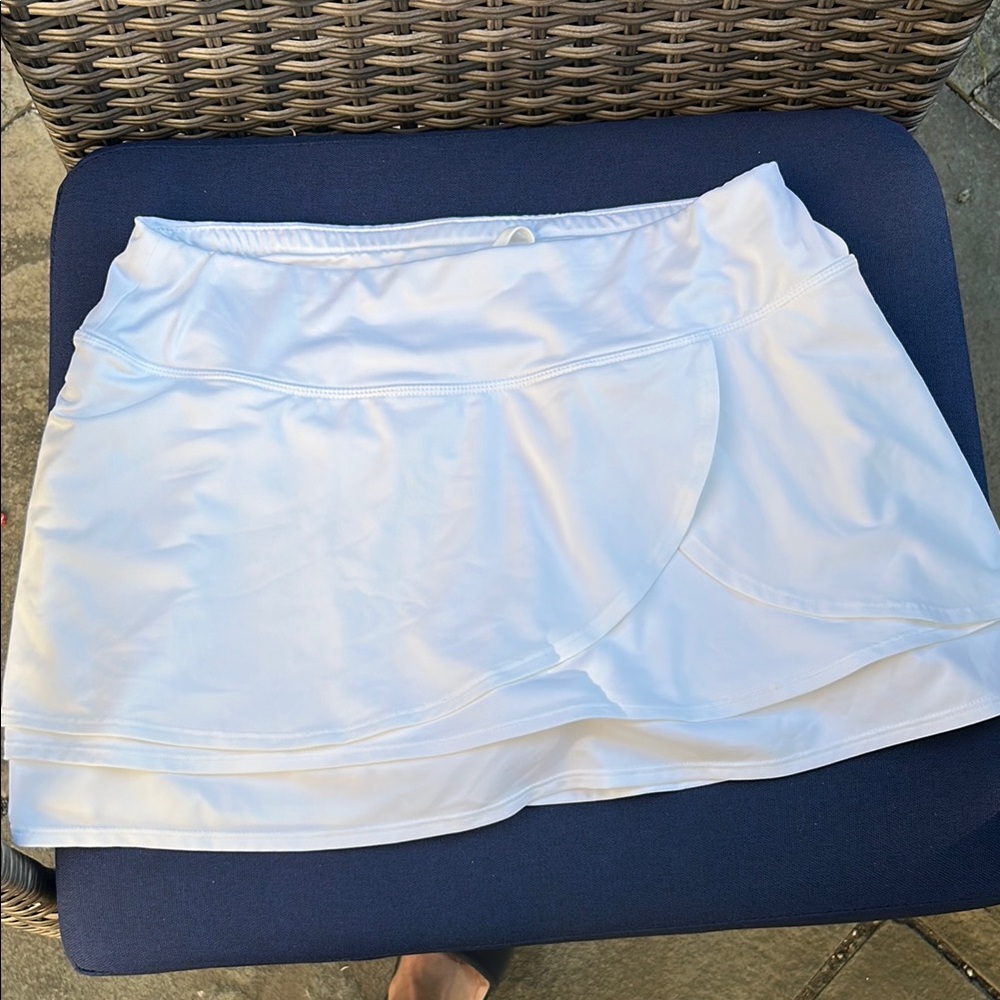 Athleta White womens tennis skirt